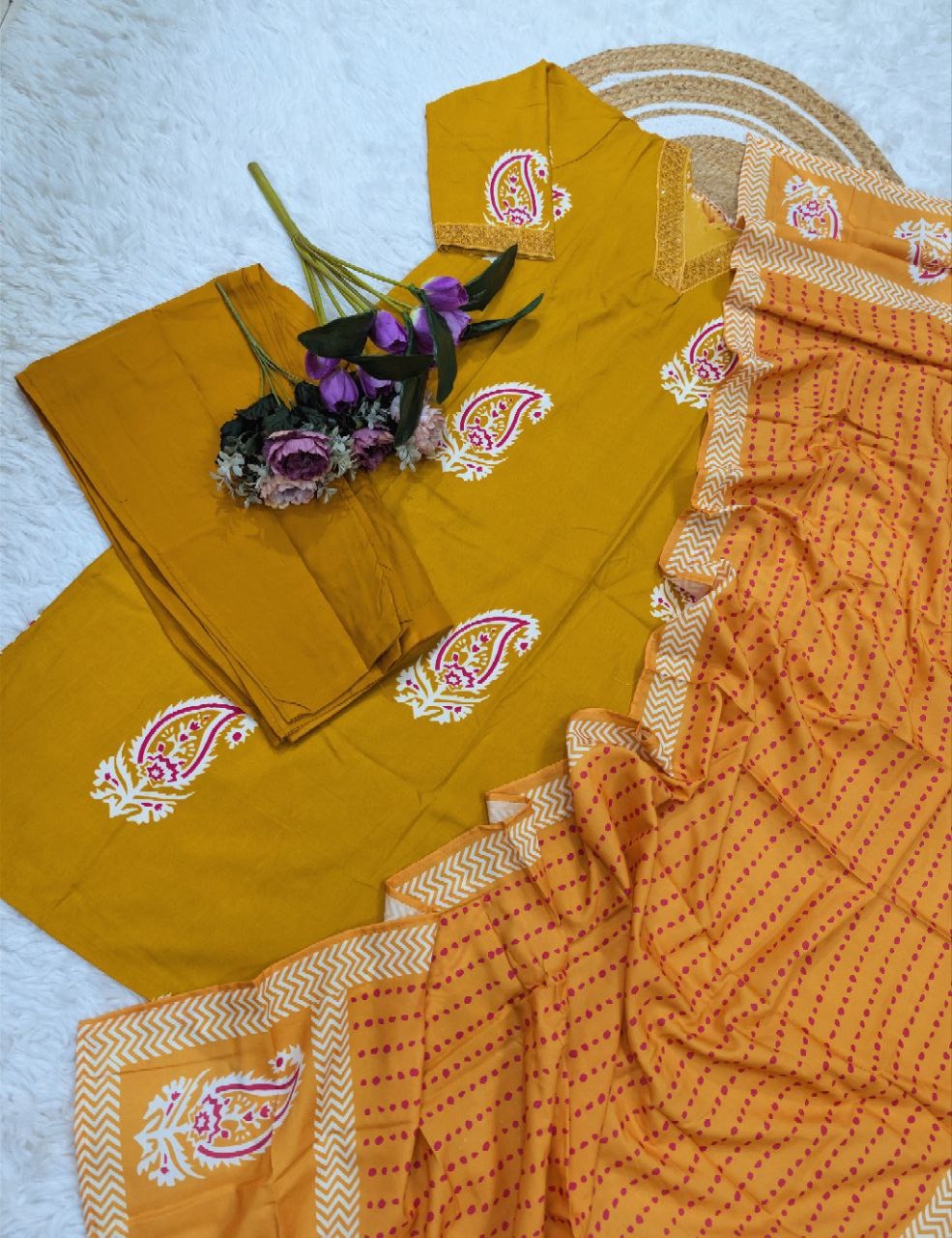 WOMEN'S PURE VISCOSE REYON EMBROIDERED KURTA SET'S (13213RF)